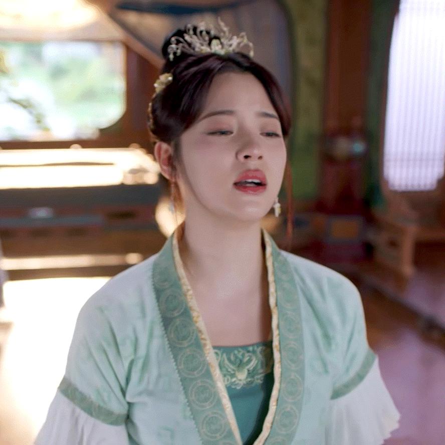 假发，假臀，假肌肉？明星“好皮囊”下，是眼见不一定为实的真相