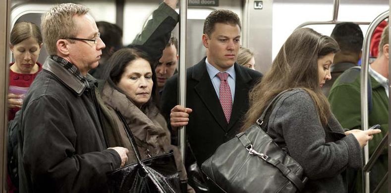 中国青年人失业率达20.4%，外媒：2023年底美国失业率可达4.3%？