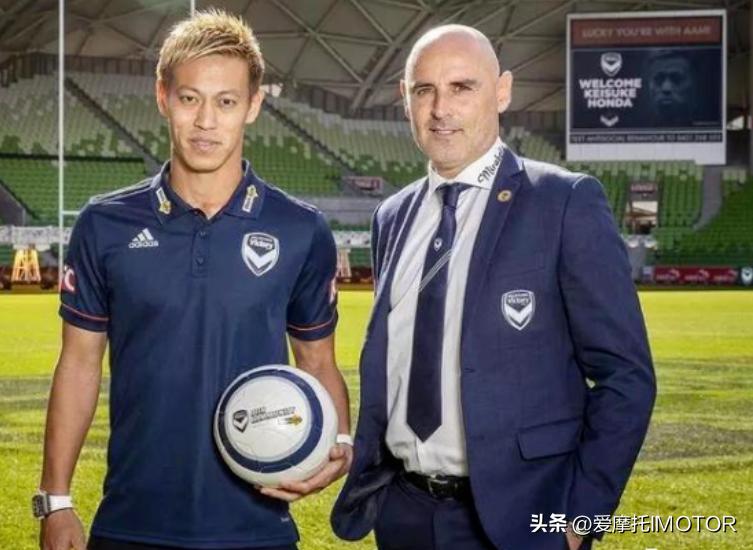 你们在聊世界杯，而我却想和你聊摩托车的那点球事