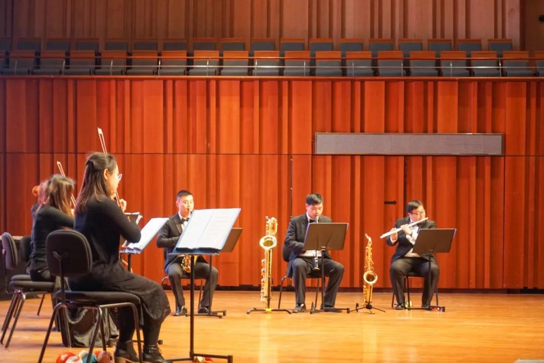 听天空之城音乐会前的功课,听新年音乐会