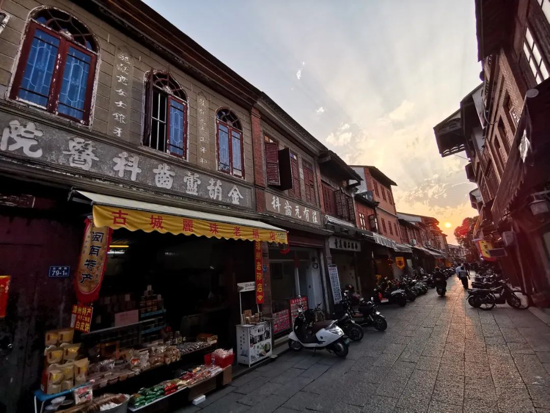 闽山闽水物华新在师生中引热议,闽南旅游推荐漳州旅游攻略