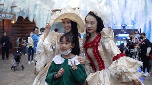 大无语事件！268元买了哈尔滨极地公园亲子票，被路人追着问了三条街！