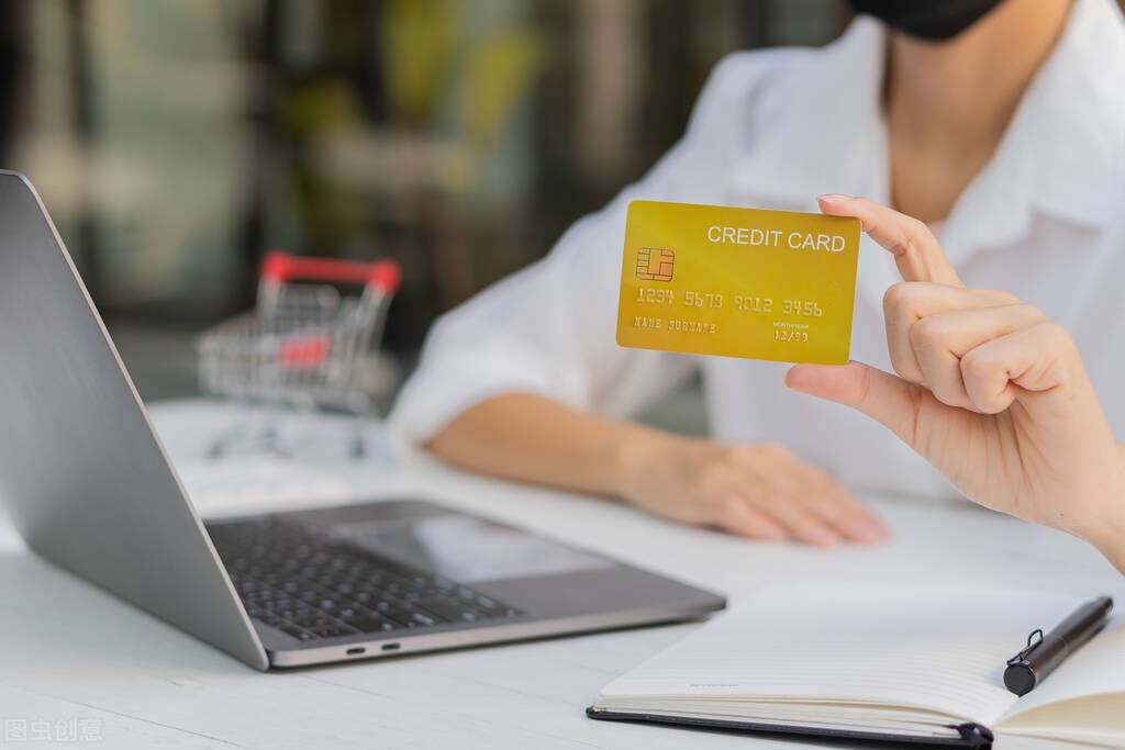 信用卡被冻结还可以使用么,信用卡被冻结了还能申请使用吗