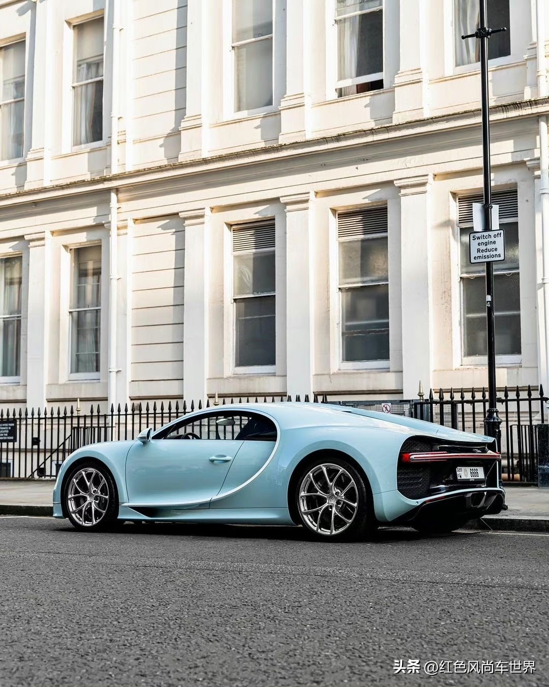 国外街拍精选系列|伦敦街头迪拜大佬座驾布加迪Chiron号比车贵