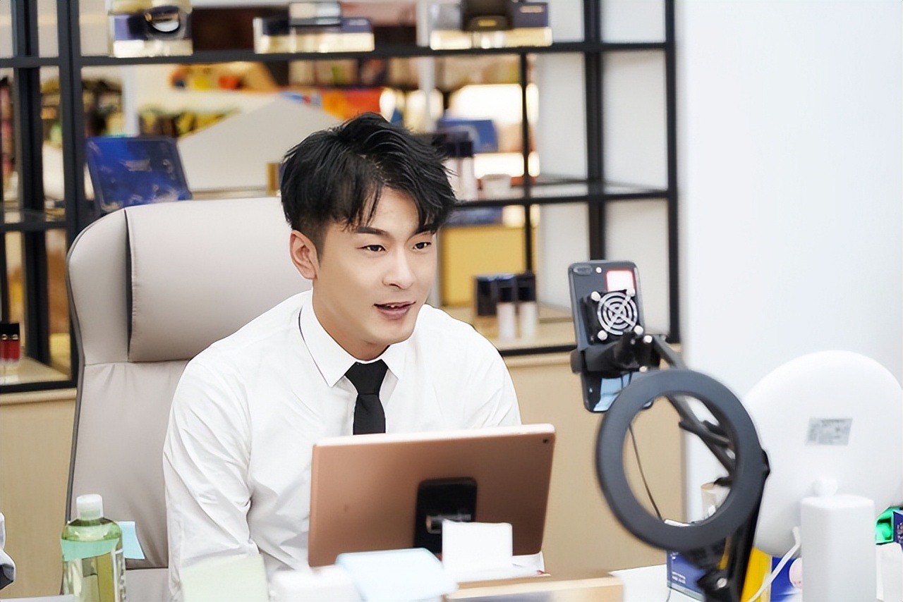 辛有志回馈社会,辛有志回馈粉丝