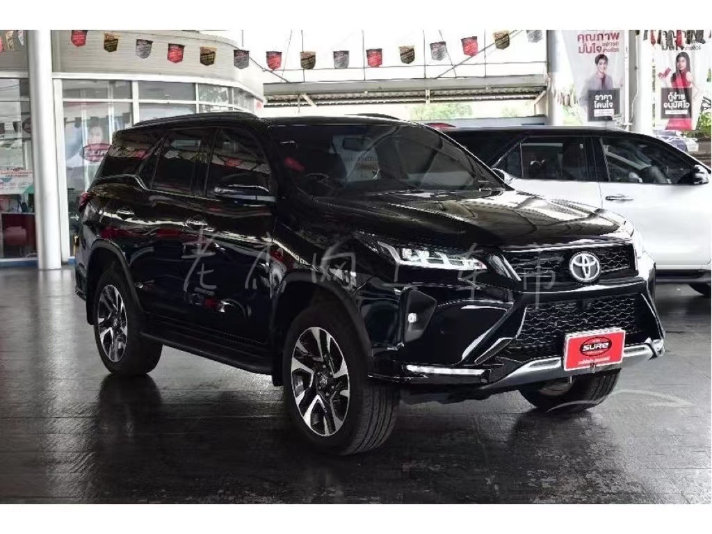 丰田霸道黑武士炫酷视频,最新版丰田奔跑者图片