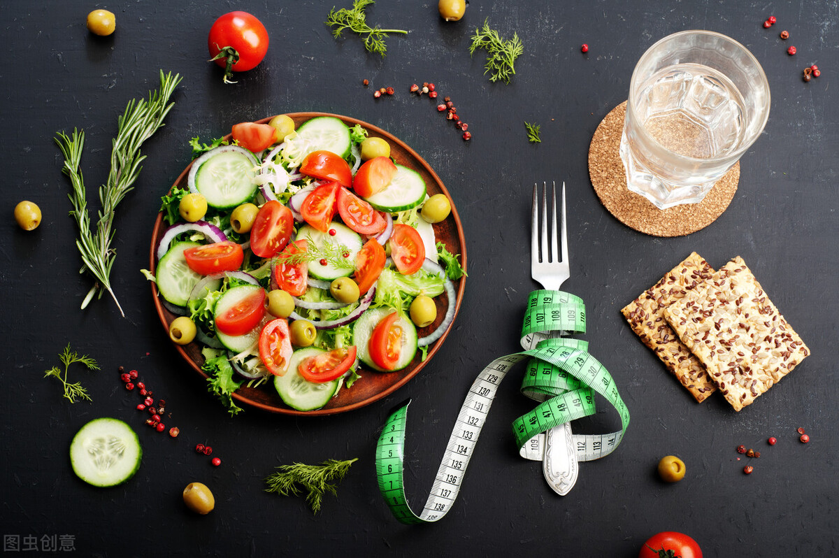 吃饭细嚼慢咽更不会发胖吗,细嚼慢咽和吃得快哪个更容易减肥