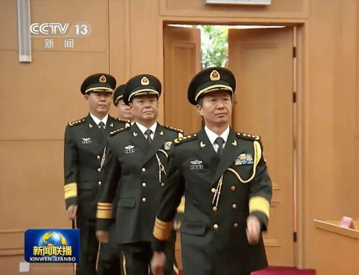 刘振立：打越战立一等功，从万岁军军长转任*警武**，授予什么军衔？