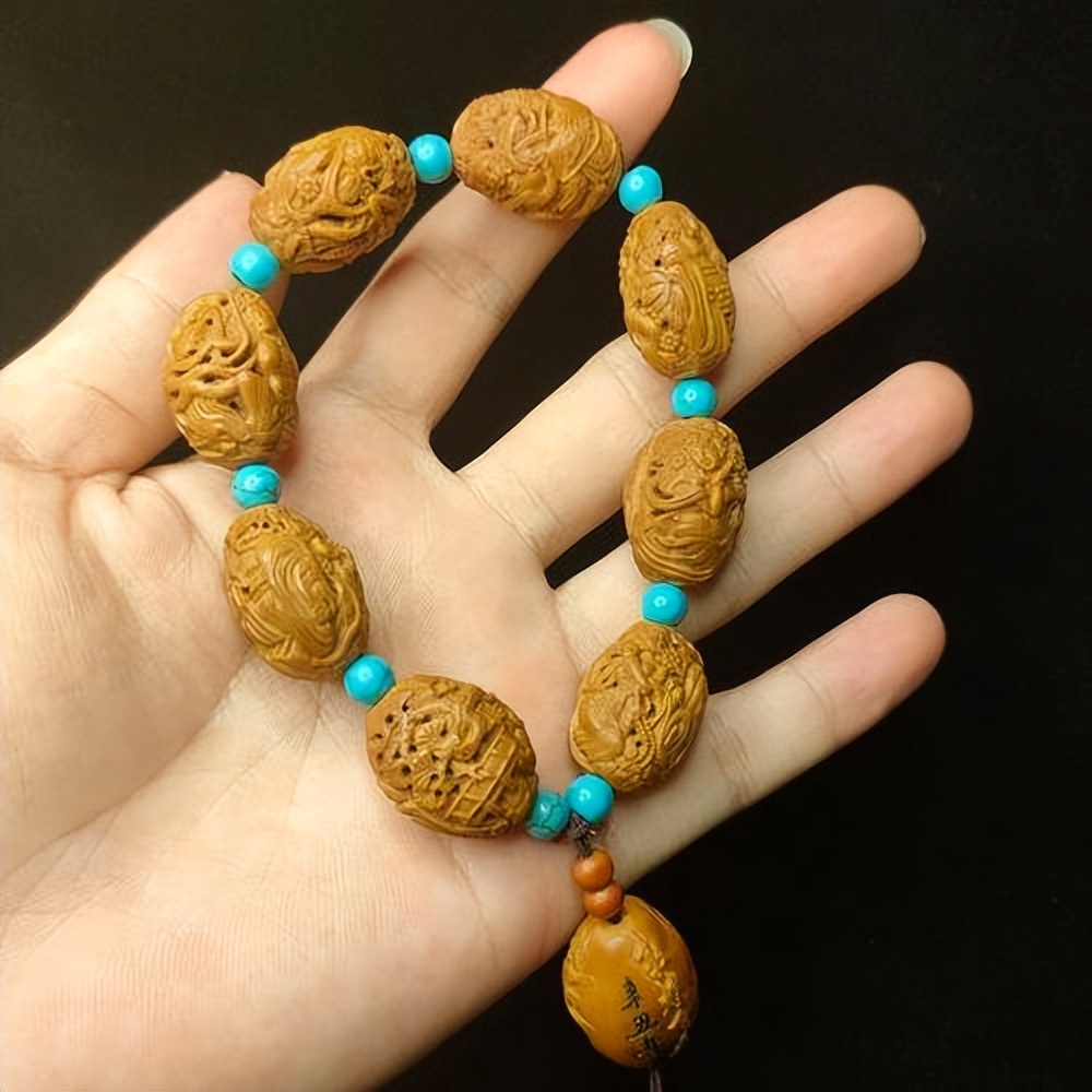 送女孩子送什么珠宝文玩,送女生文玩吊坠