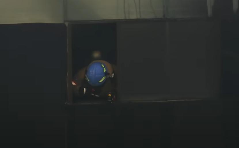 耗资7亿“复活”女儿后，她让患癌去世的母亲重生，惹哭网友：太心酸了