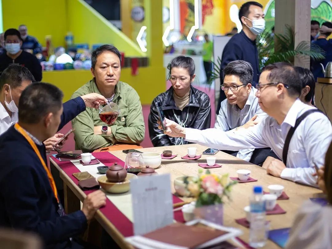 推出如此“亲民”的2022印级茶，双陈普洱意欲何为？