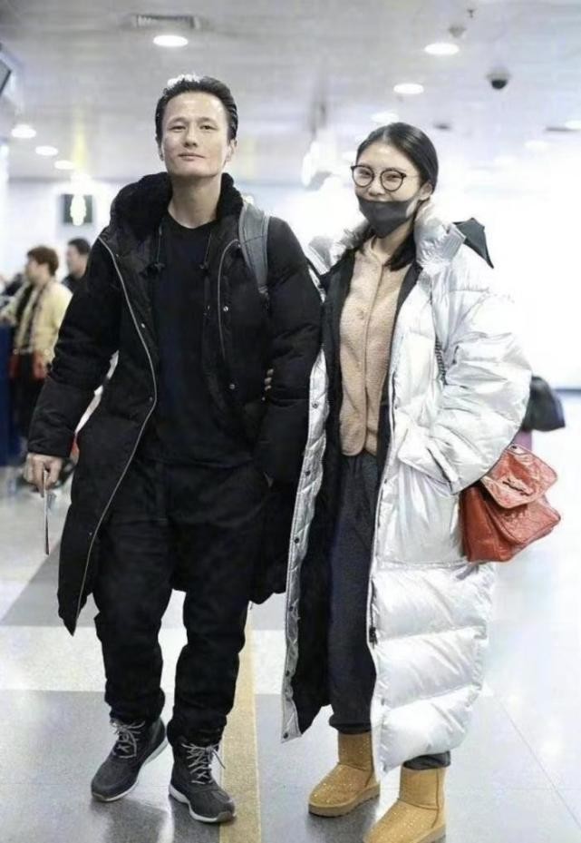 “香港第一深情”追妻七年上热搜，近照疑复合，网友：竟然是大嫂