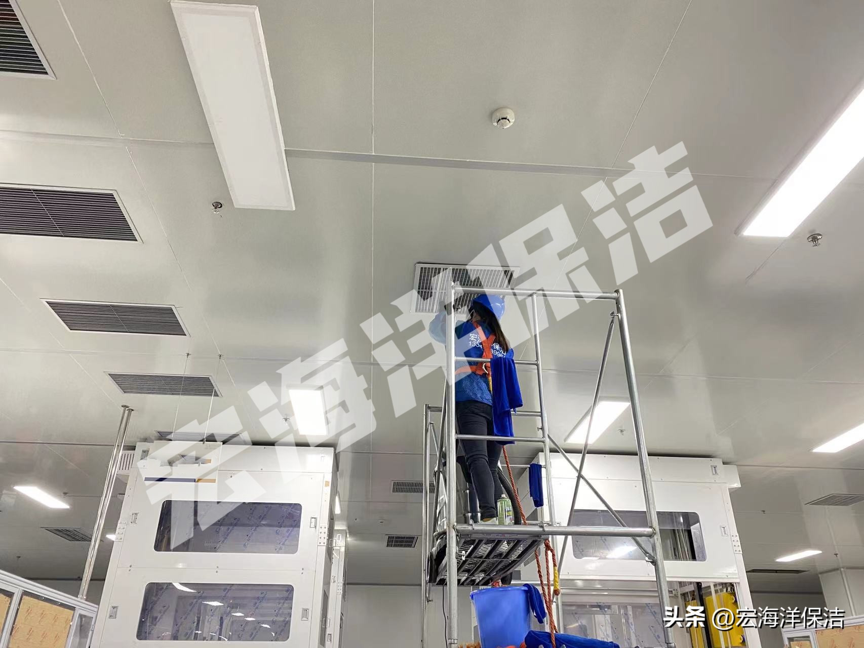 怎么除淋浴间玻璃上的污垢,淋浴房玻璃上顽固皂垢怎么处理