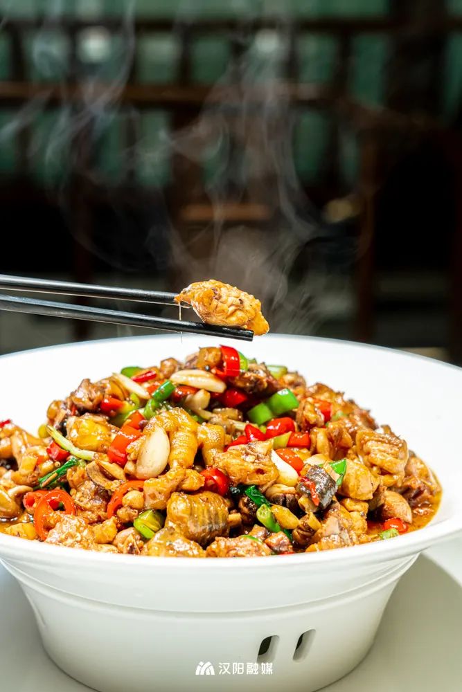 到汉阳踢球，512G的胃还不够用！