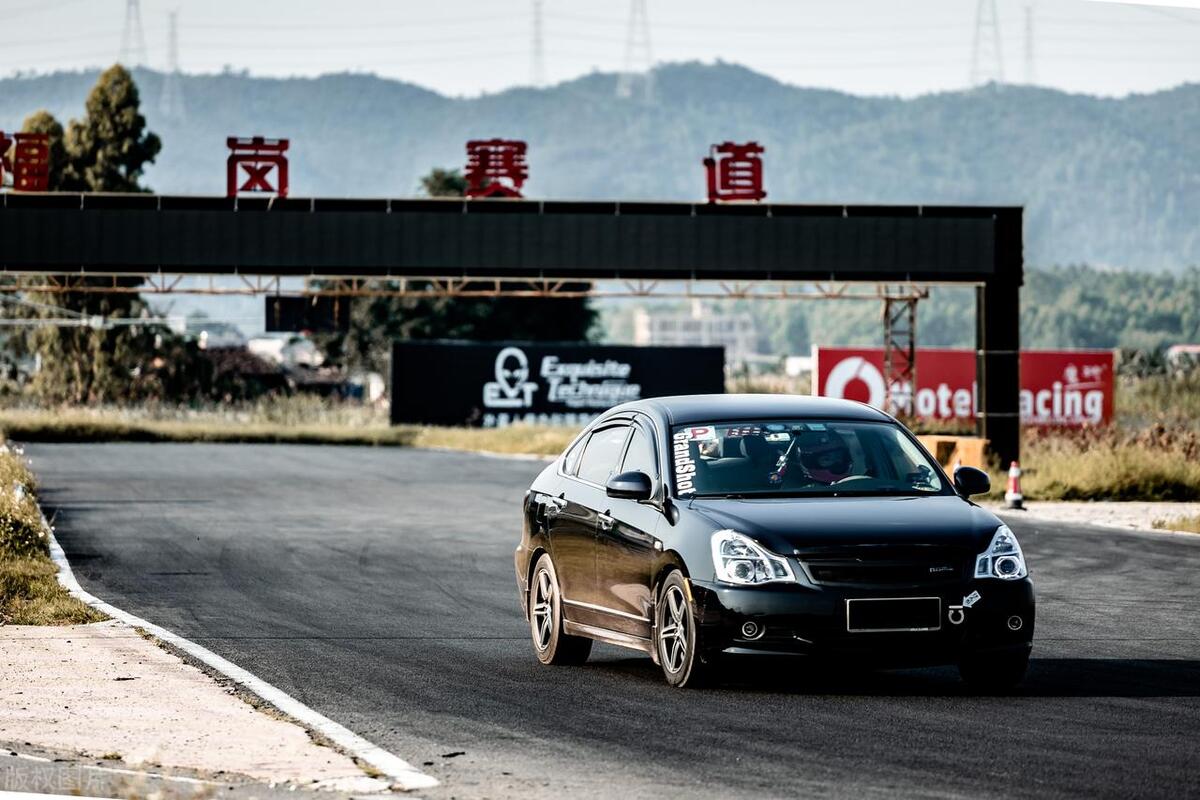 10到15万左右落地轿车,落地15万左右的国产轿车