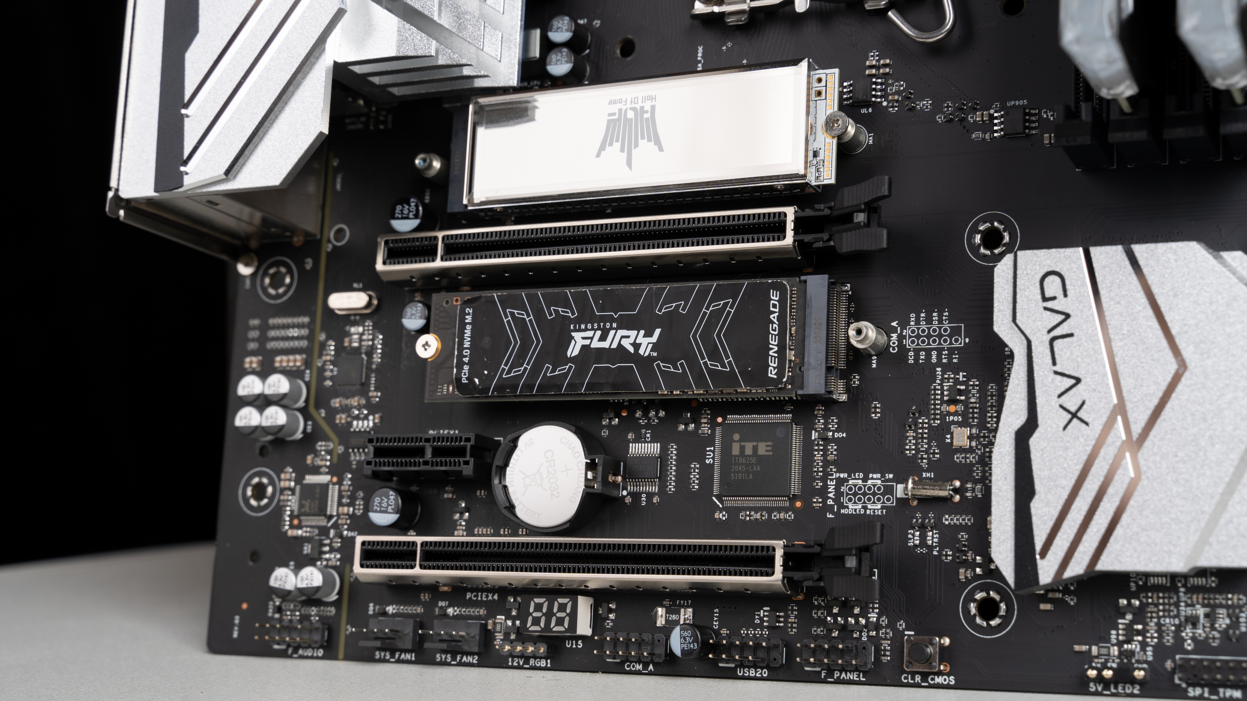 影驰b660金属大师白金版测评,影驰b660金属大师内存插槽