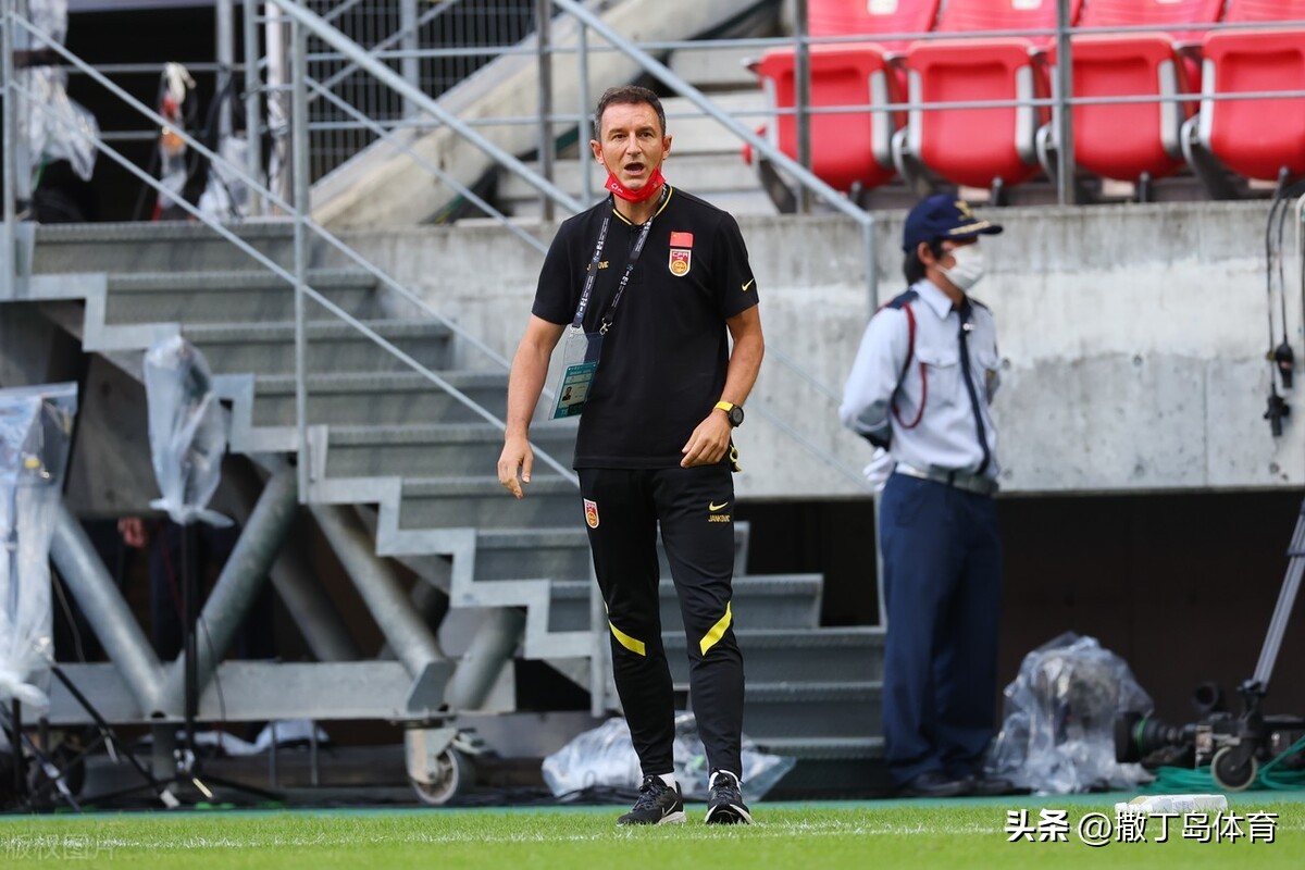 扬科维奇酝酿国足加速年轻化,扬科维奇谈国足分组