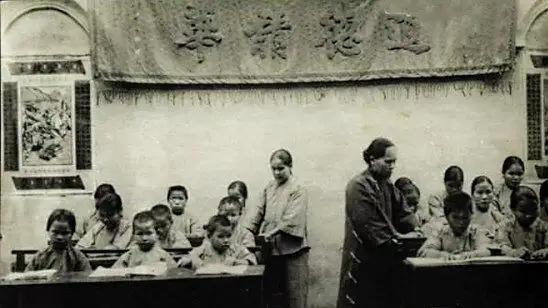 她是*荣臻聂**原配，独守空房76年，执意不改嫁，晚年聂帅每月接济