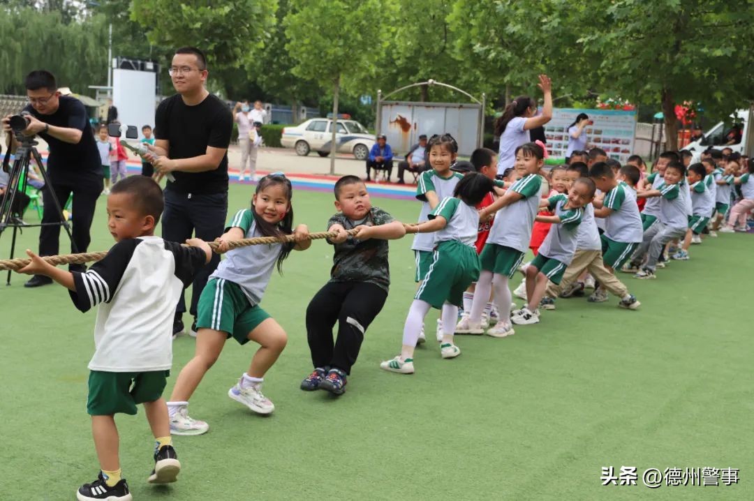 跟着警察去抓酒驾,跟着警察叔叔去出警