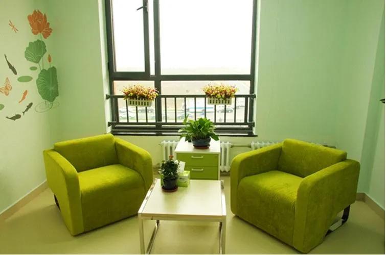 高二学生轻度抑郁症怎么治疗,高二学生抑郁症如何自救