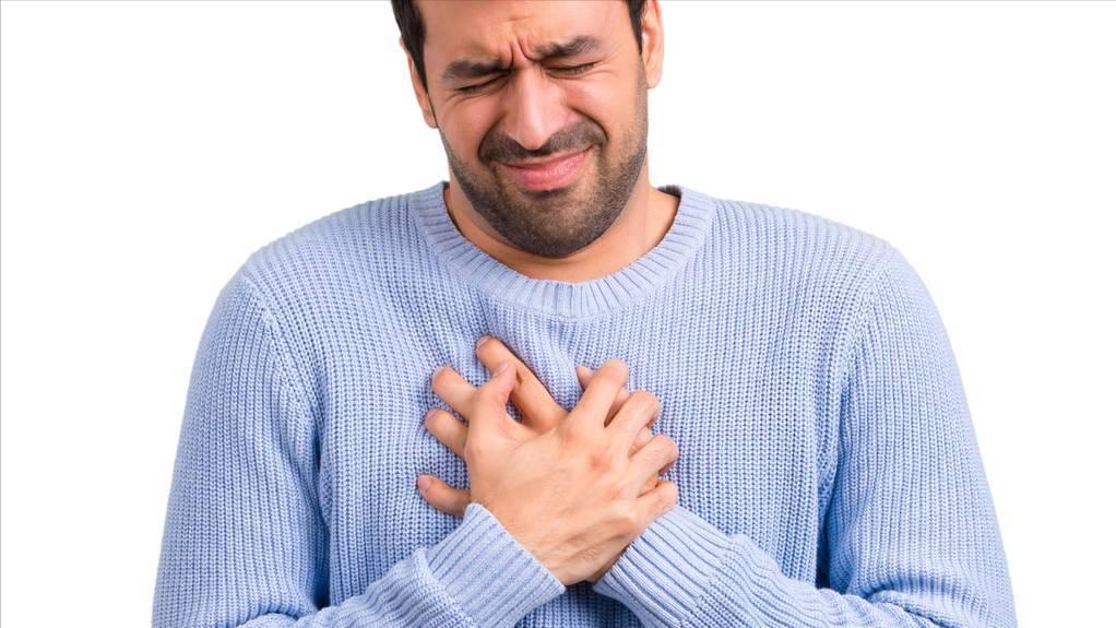 经常胸前肌肉痛,胸前有疼痛感是什么原因