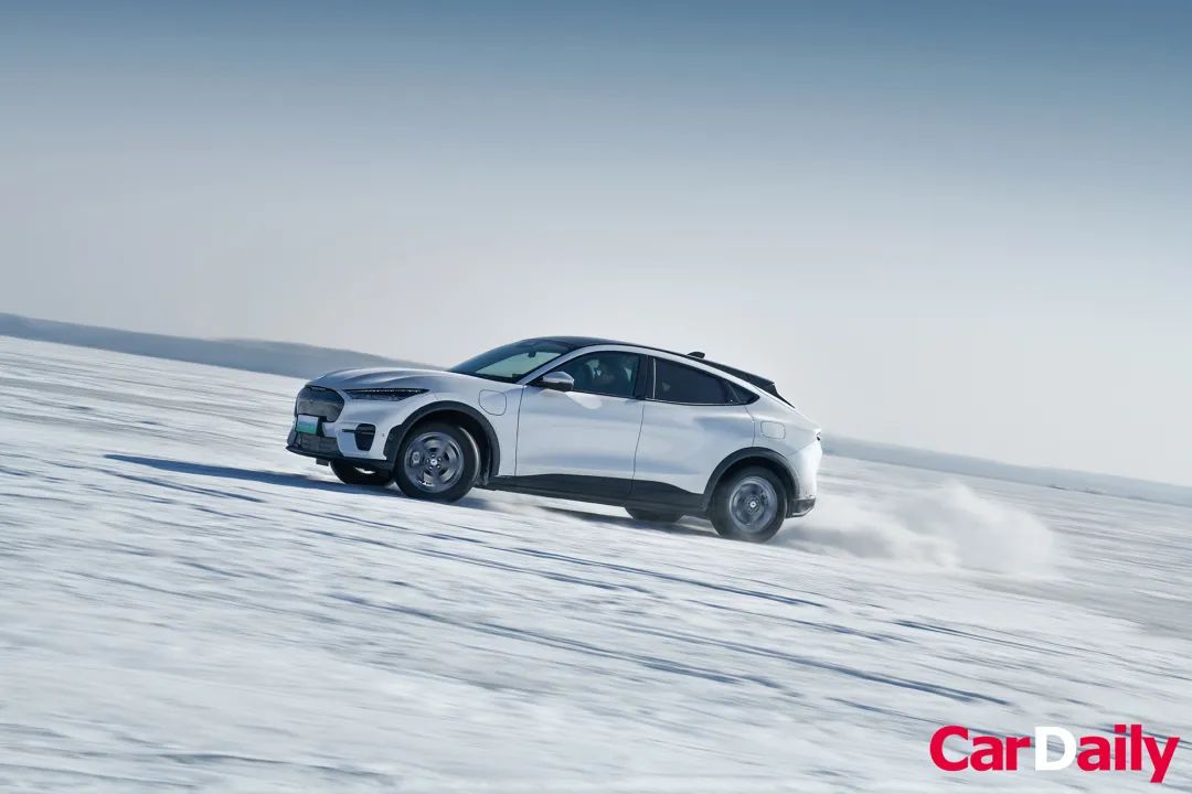 怎么在冰雪路面骑摩托,怎么在冰雪路面漂移