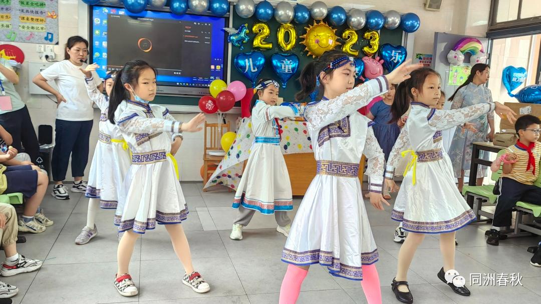 首届56个民族服饰创意大赛,五十六个民族服饰展介绍