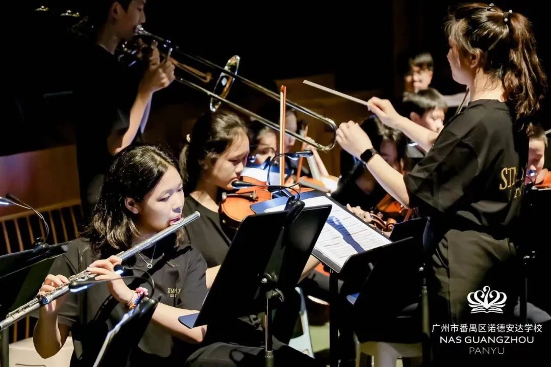 这所学校用百老汇式的高规格表演艺术教育滋养孩子的精神世界