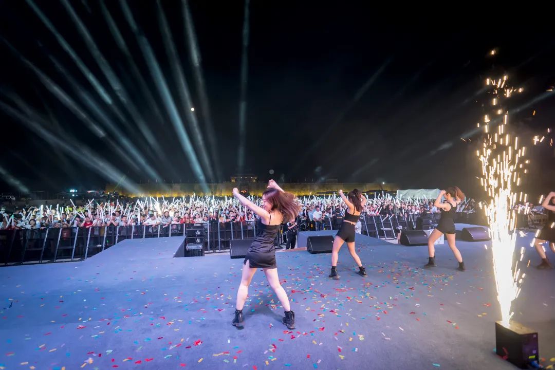 “老鼠爱大米”本周六空降象山影视城大宋奇妙夜