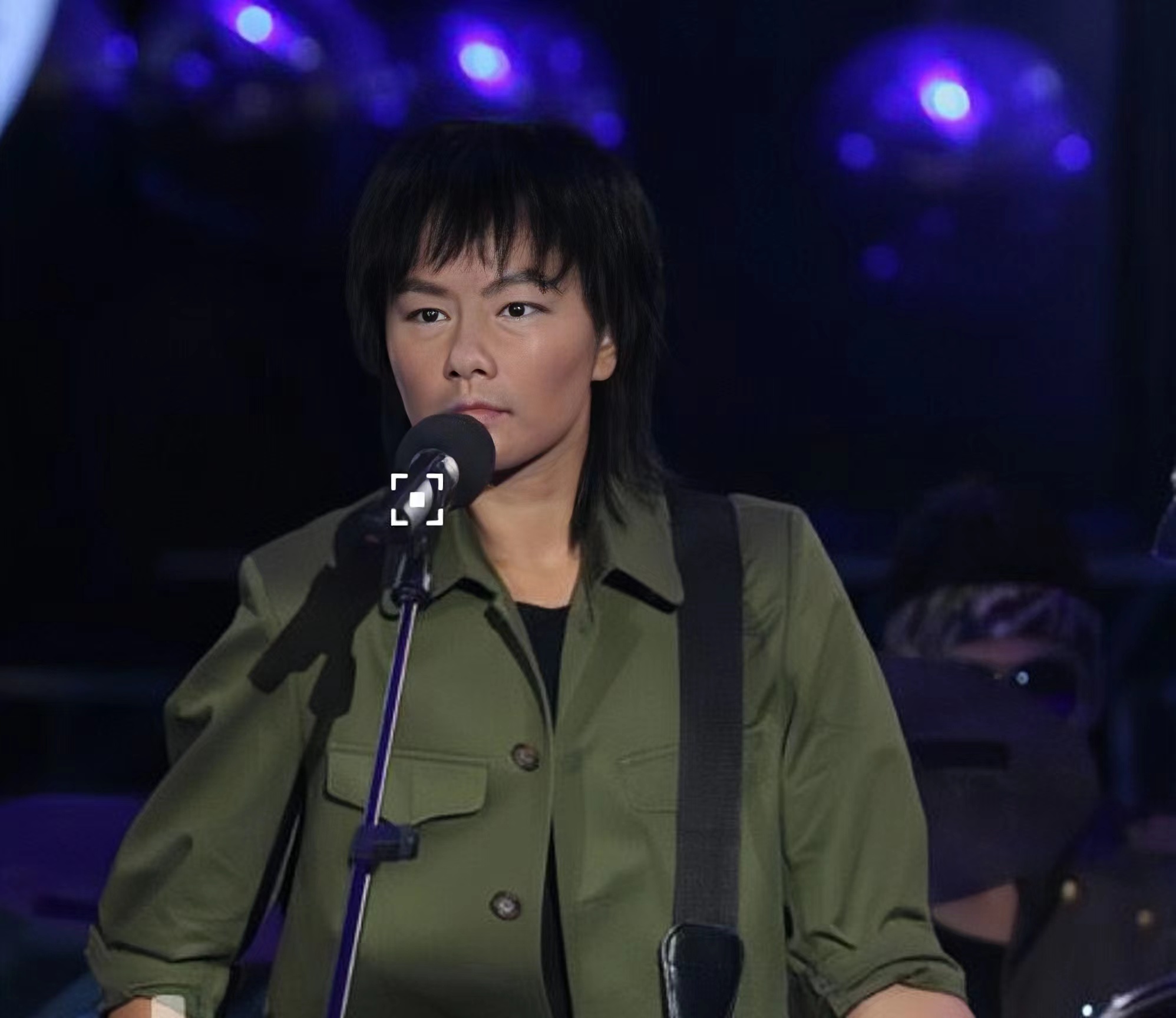 年轻时的瞿颖又飒又漂亮,52岁的瞿颖走秀惊艳全场美丽酷飒