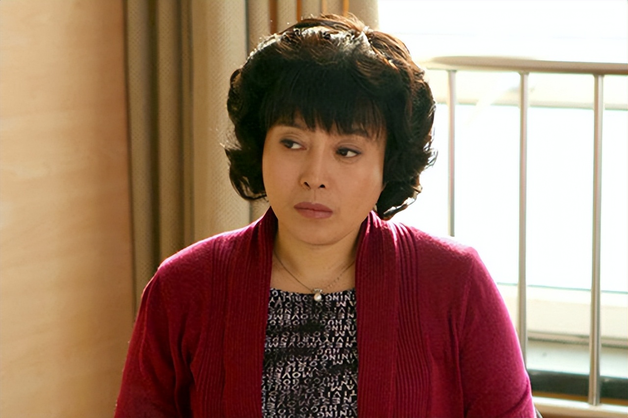 刘晓庆唐国强张纪中巅峰对决,刘晓庆唐国强最新消息