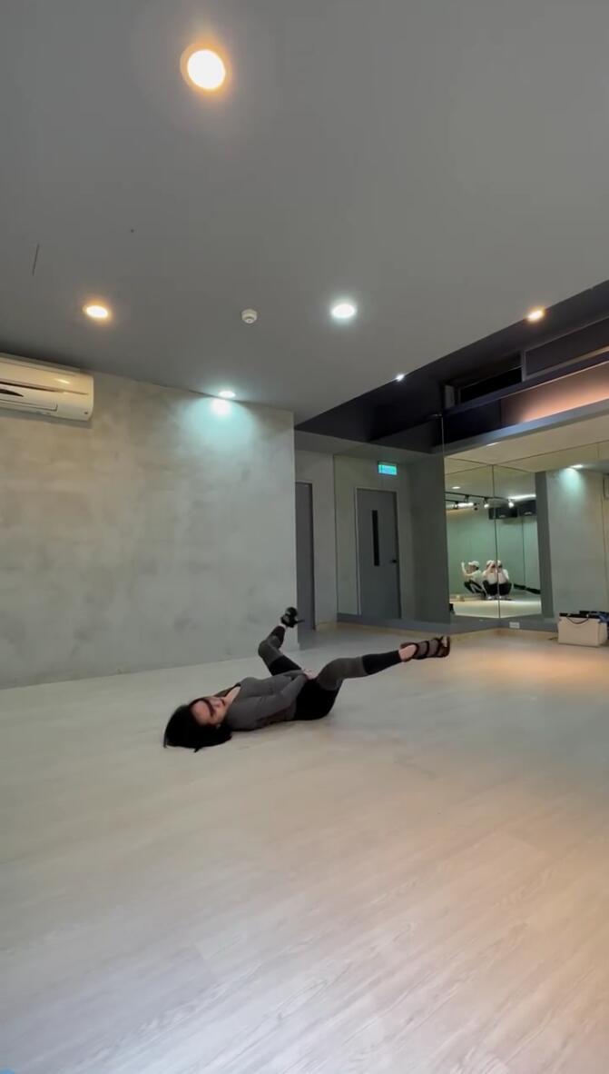 小s跳舞惊呆全场,小s跳舞惊艳片段