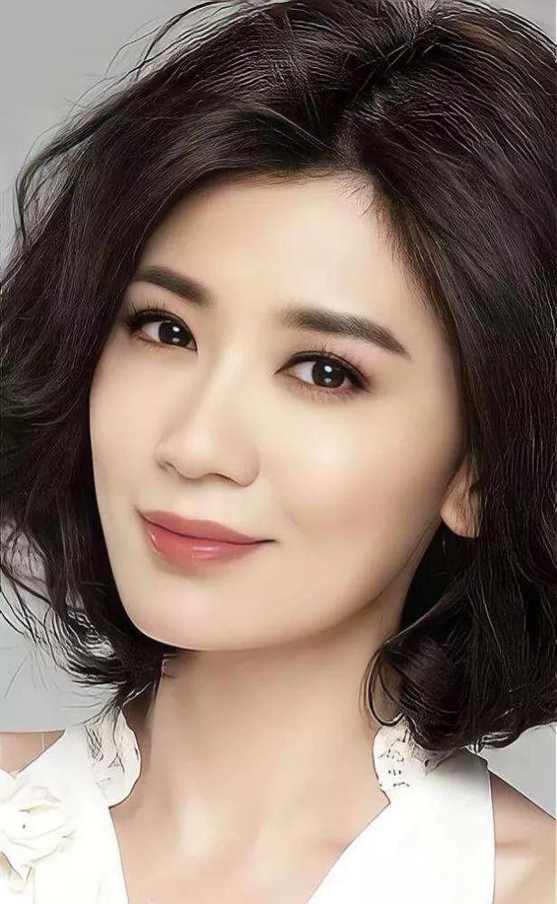 韦唯遭受过家庭暴力吗,贾静雯和韦唯现状