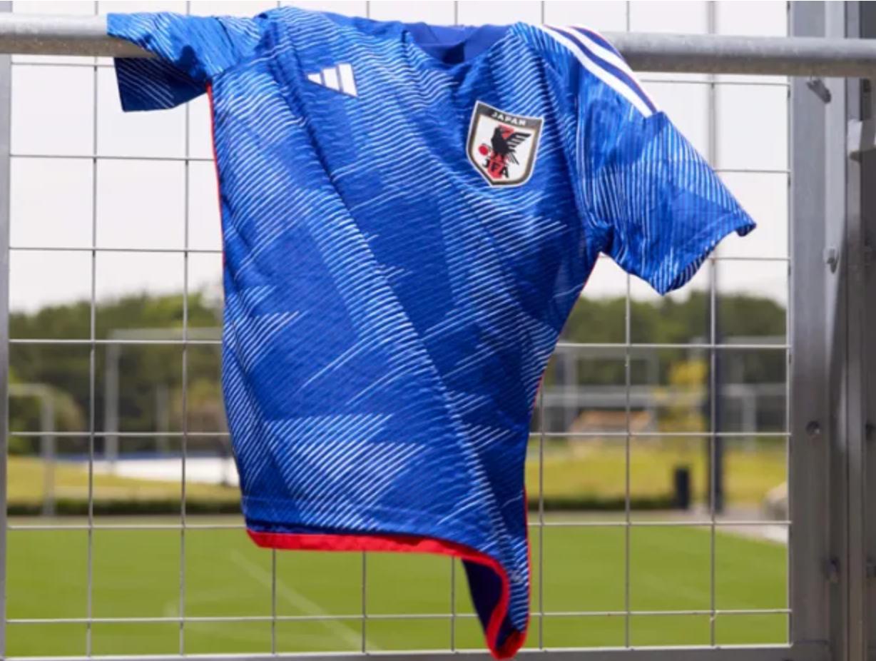 「世界杯球衣」馋哭中国球迷的细节（一）