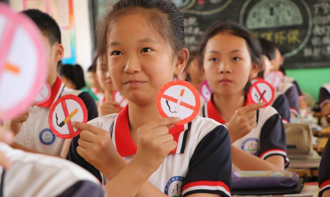 在店里卖一盒烟属于违法吗,如果没有证卖香烟犯法吗