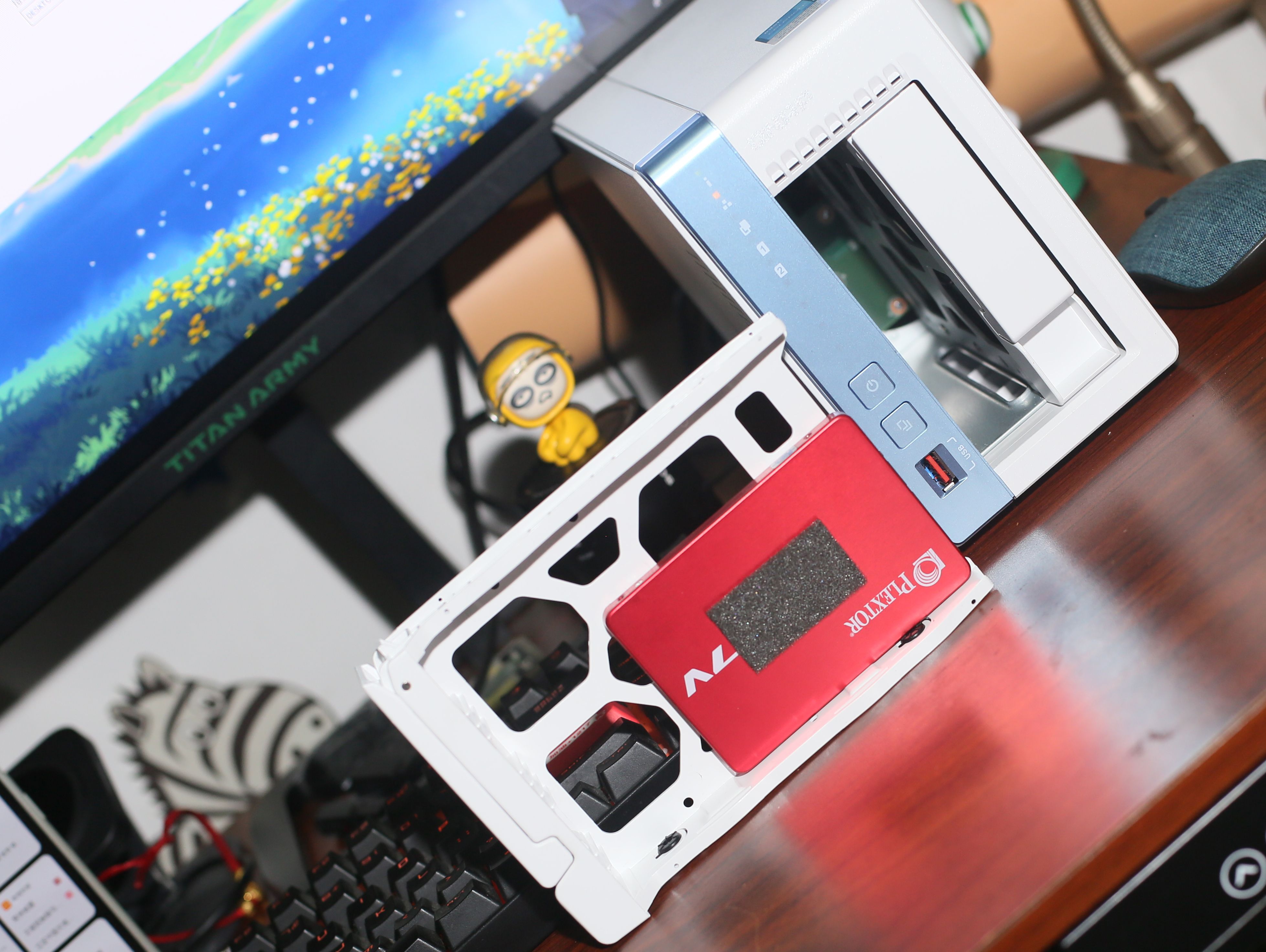 尝试硬盘+网盘我上车了NAS，小白第一款威联通TS-262C+红盘养成记