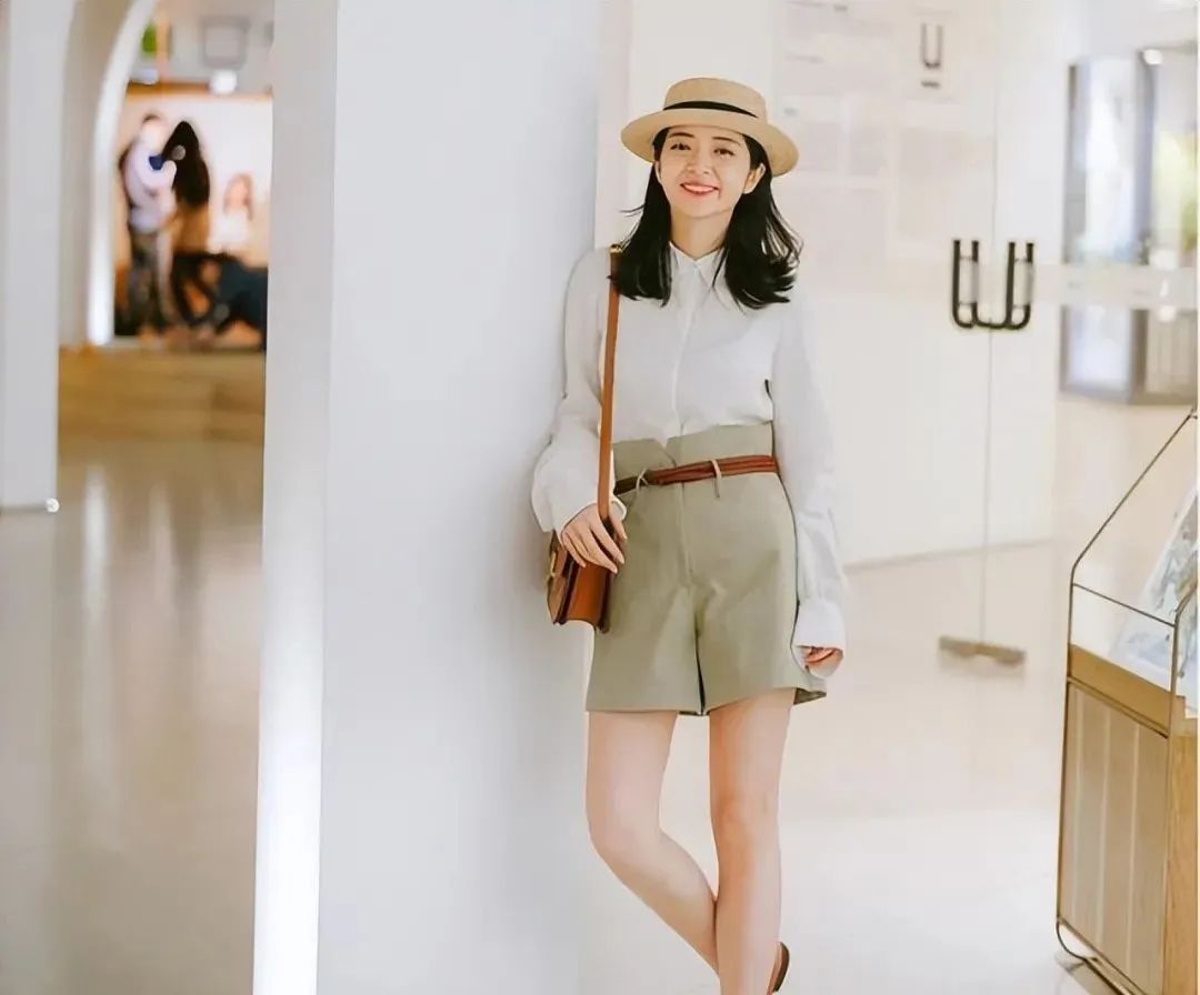 轻熟女干净穿搭,适合女生穿的成熟衬衫