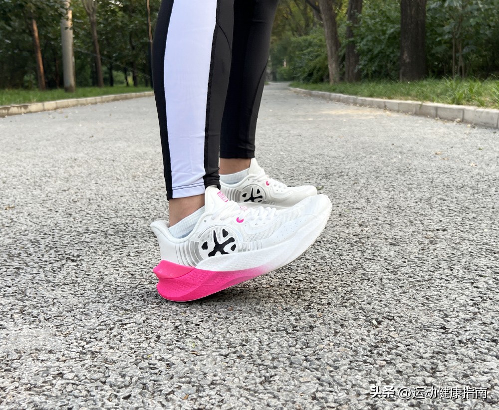 马拉松爱好者爱穿的跑鞋,必迈最强碳板跑鞋