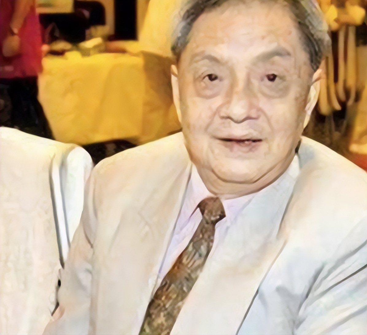 白富美家世显赫,9位娱圈消失的白富美