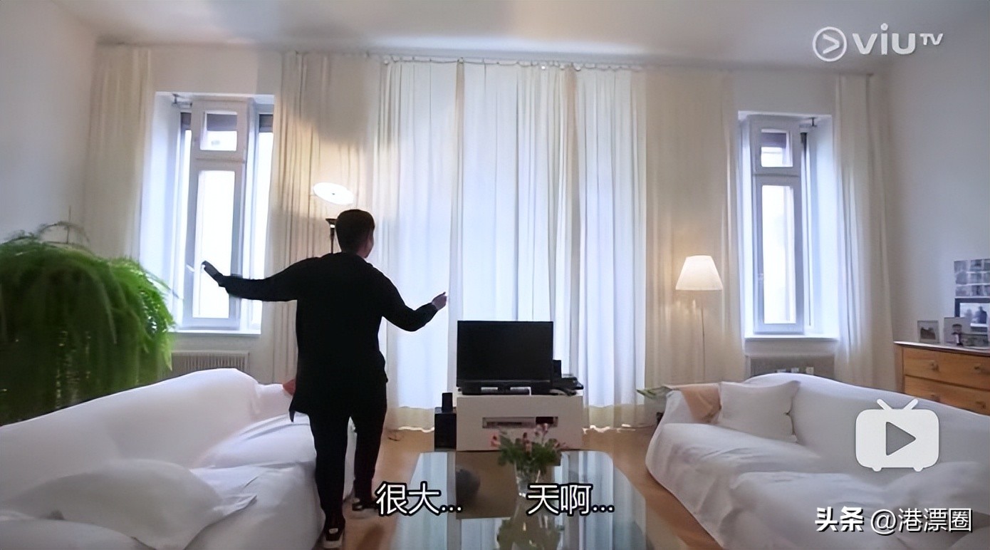 最近港府推出月租700块的房子，里面长这样！