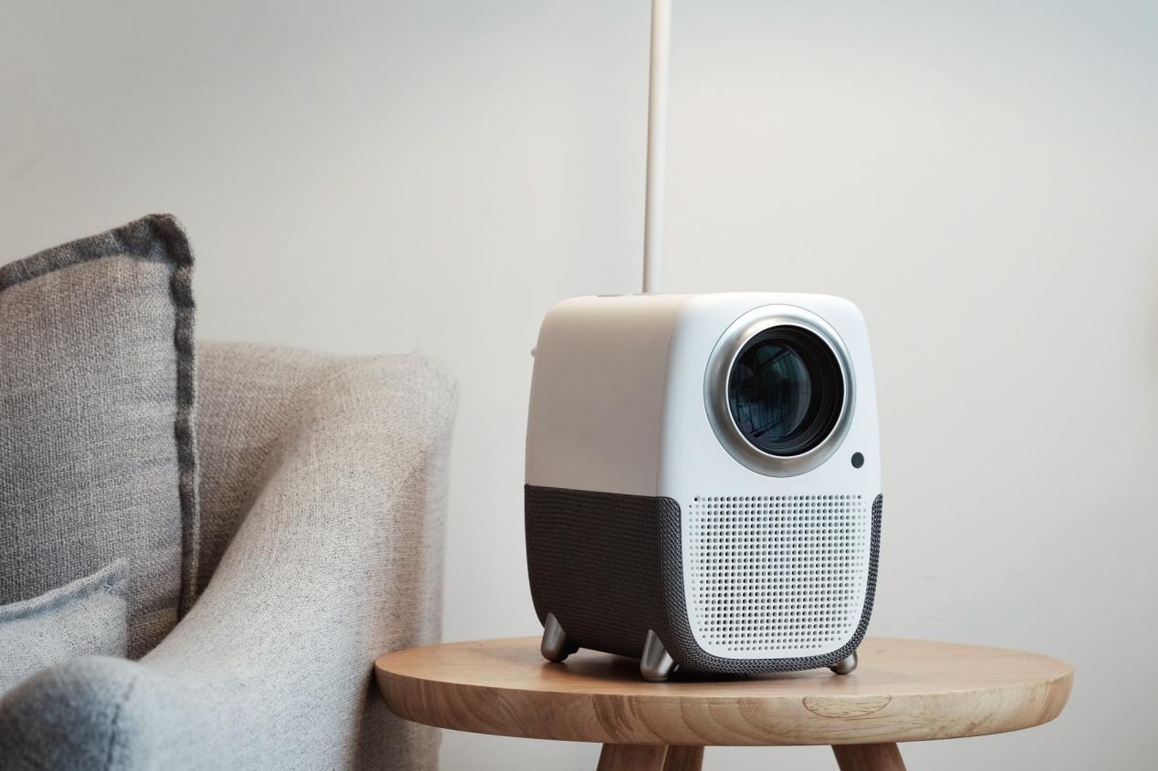 怎么挑选平价的投影仪品牌,1000多元高性价比投影仪推荐