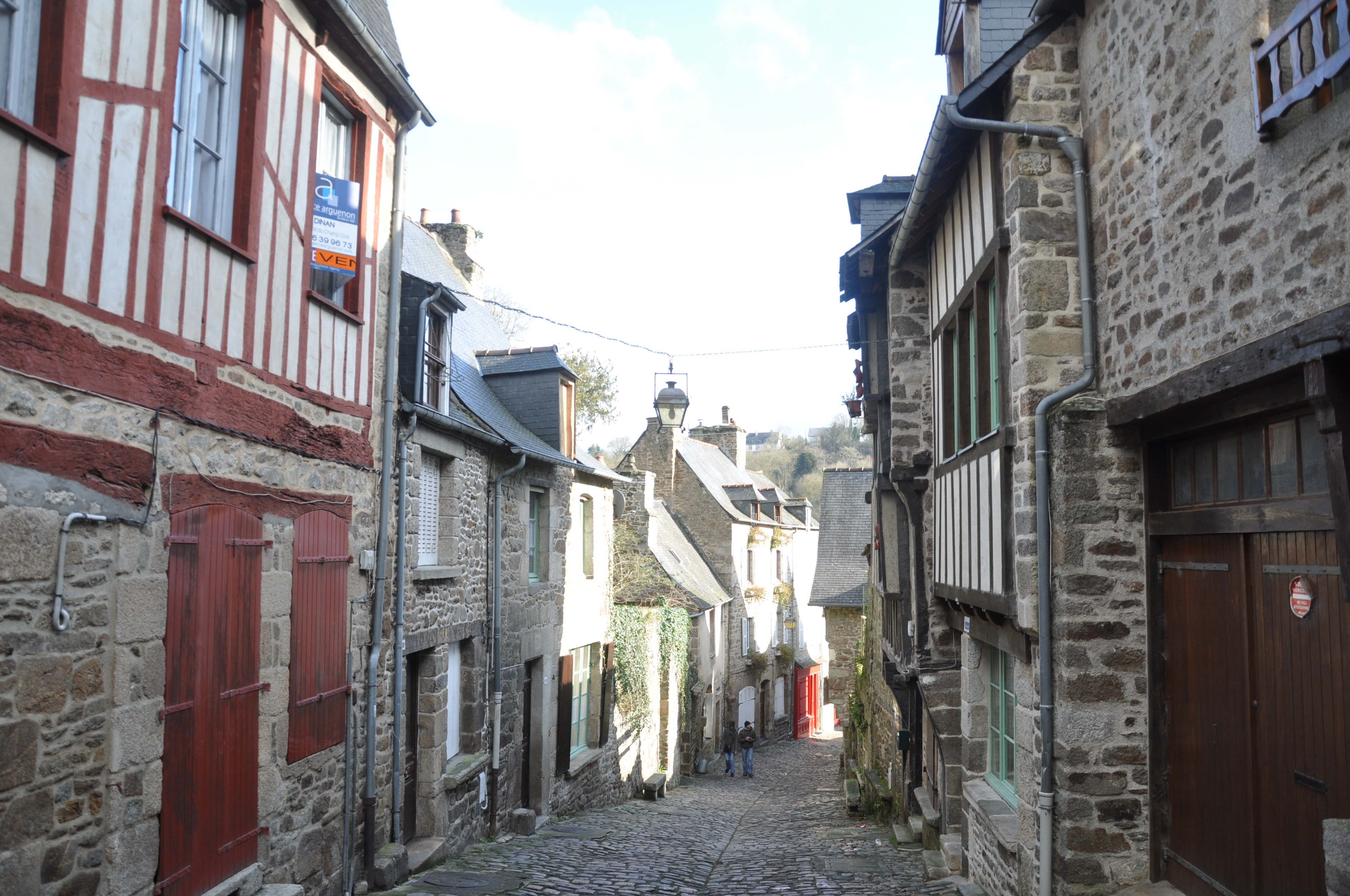 迪南：凝固中世纪法国，时光回到布列塔尼荣耀，半木结构建筑如画