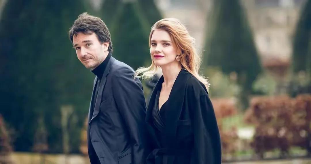 玛丽苏照进现实LV太子妃水果娜通过DNA找到失散多年的亲妹