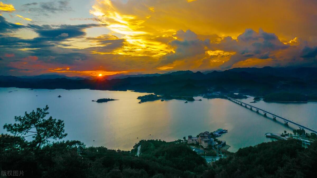 南京苏州杭州旅游最佳路线,杭州到凤凰古城的最佳路线