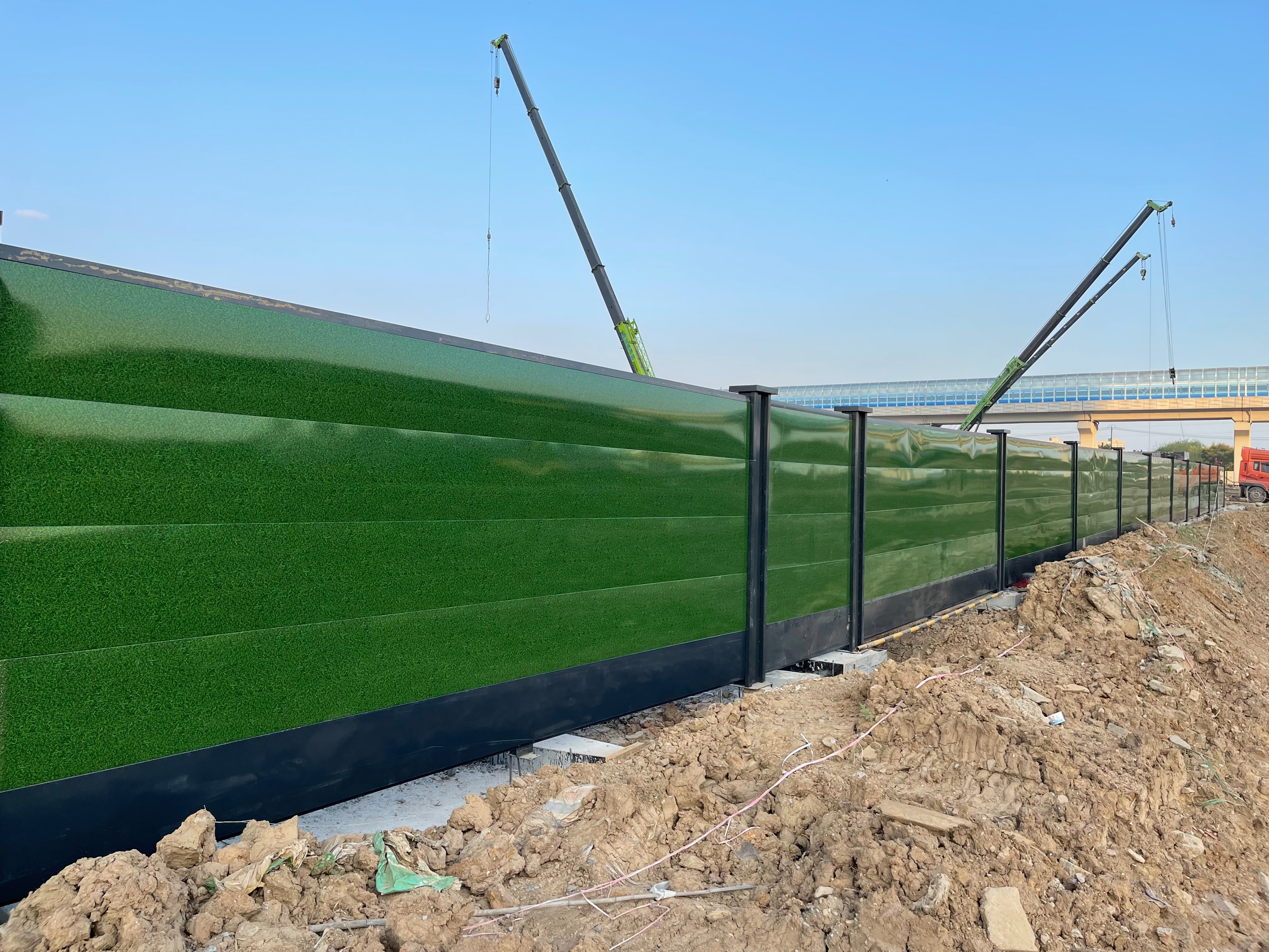 道路施工装配式彩钢围挡,彩钢围挡和装配式围挡