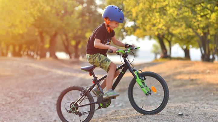 15岁身高1.62米还有长高的机会吗,12岁来例假14岁还会长高吗