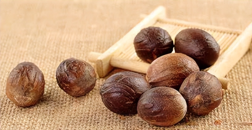 圆果化香有何化学成分？其活性分析有何成果？