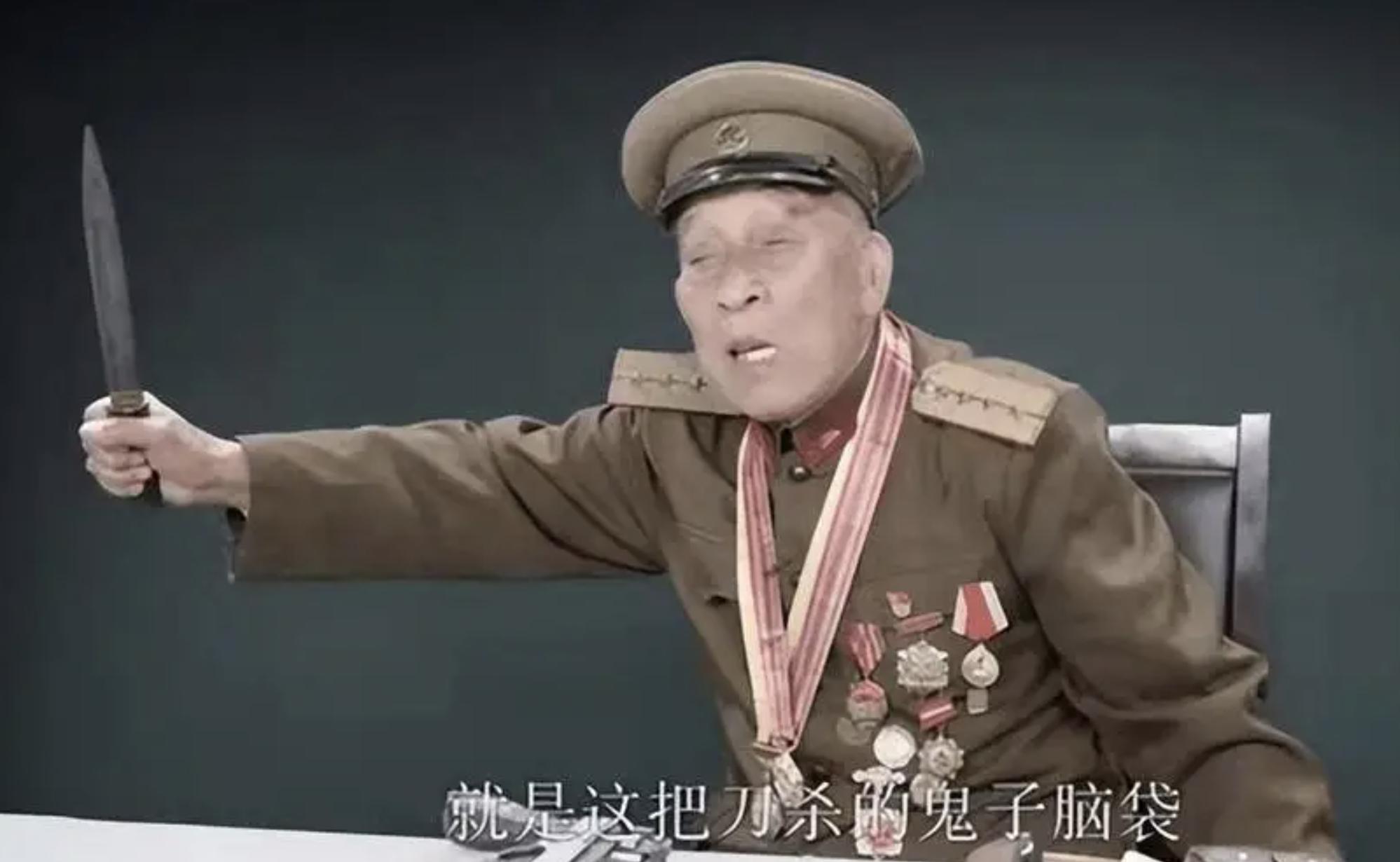 山东97岁老汉私藏2支枪,一老人家里藏着两把枪但警察没收