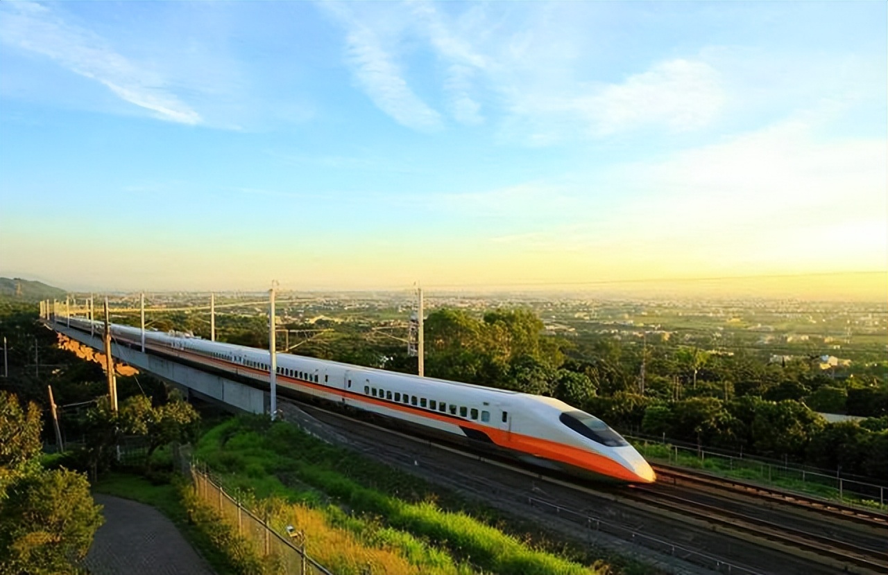 你知道高铁和动车有什么区别吗,高铁和动车最大的区别是什么