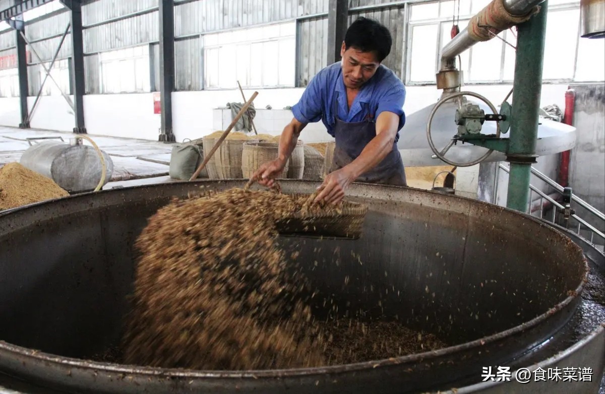 喝洋酒第二天起来头痛是不是假酒,喝了假酒之后头痛了两三天正常吗